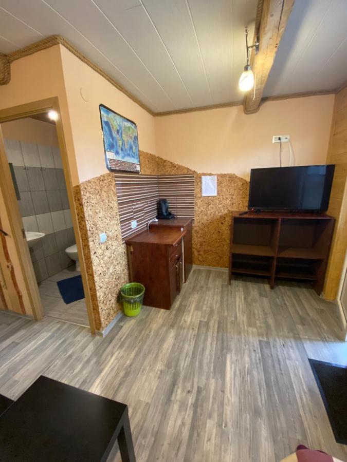 Nakvyne Rokiskyje Bed & Breakfast Rokiskis Bagian luar foto